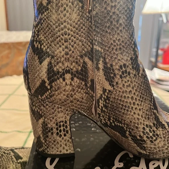Sam Edelman Women's Snake Print Ankle Boots - Picture 4 of 10